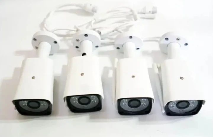 Система видеонаблюдения на 4 камеры UKC 8004-6673 WiFi 5G 1080p Комплект камер внешнего видеонаблюдения 8CHWIFI6/VEN фото