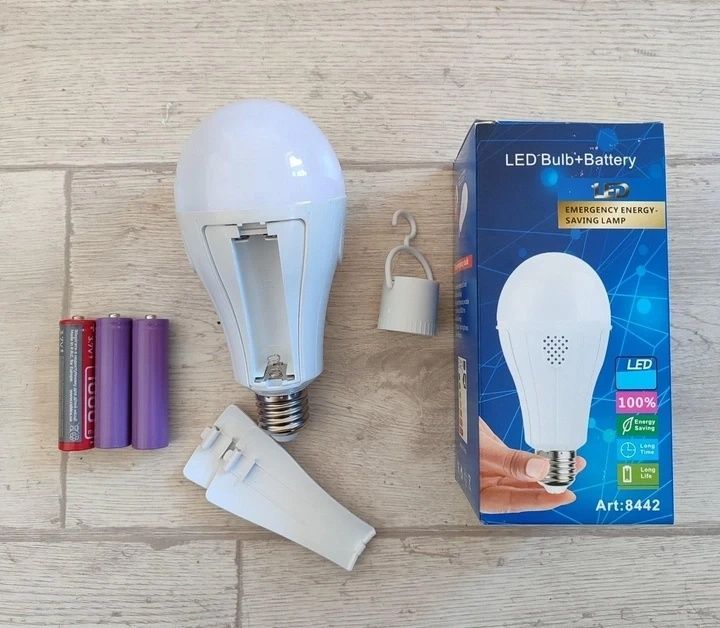 Аккумуляторная аварийная светодиодная LED лампочка UKC D-8442 Фонарик светильник 8442/SP фото